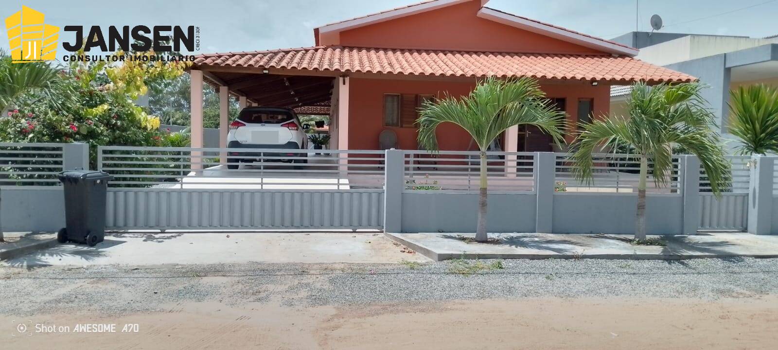 Casa à venda com 3 quartos, 600m² - Foto 1